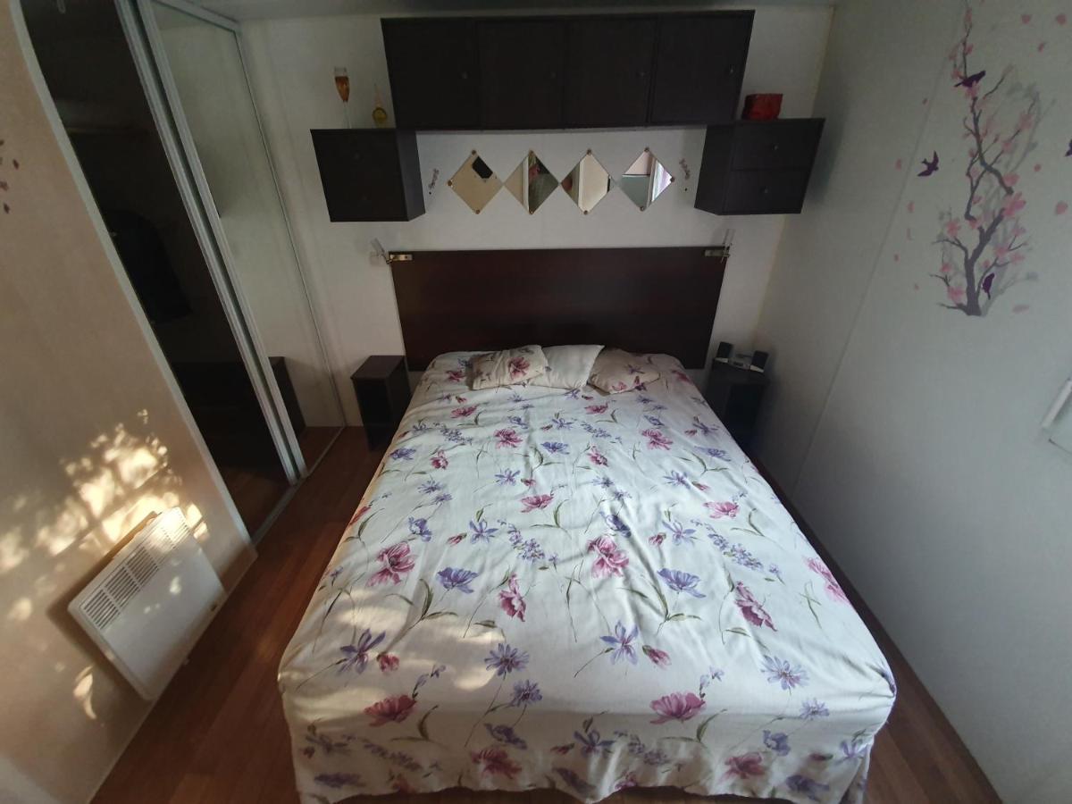 Mobil Home Sainte-Eulalie-en-Born Eksteriør billede